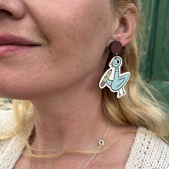 Mo Willems Pigeon Book Character Earrings/ teacher / librarian - Picture 3 of 10